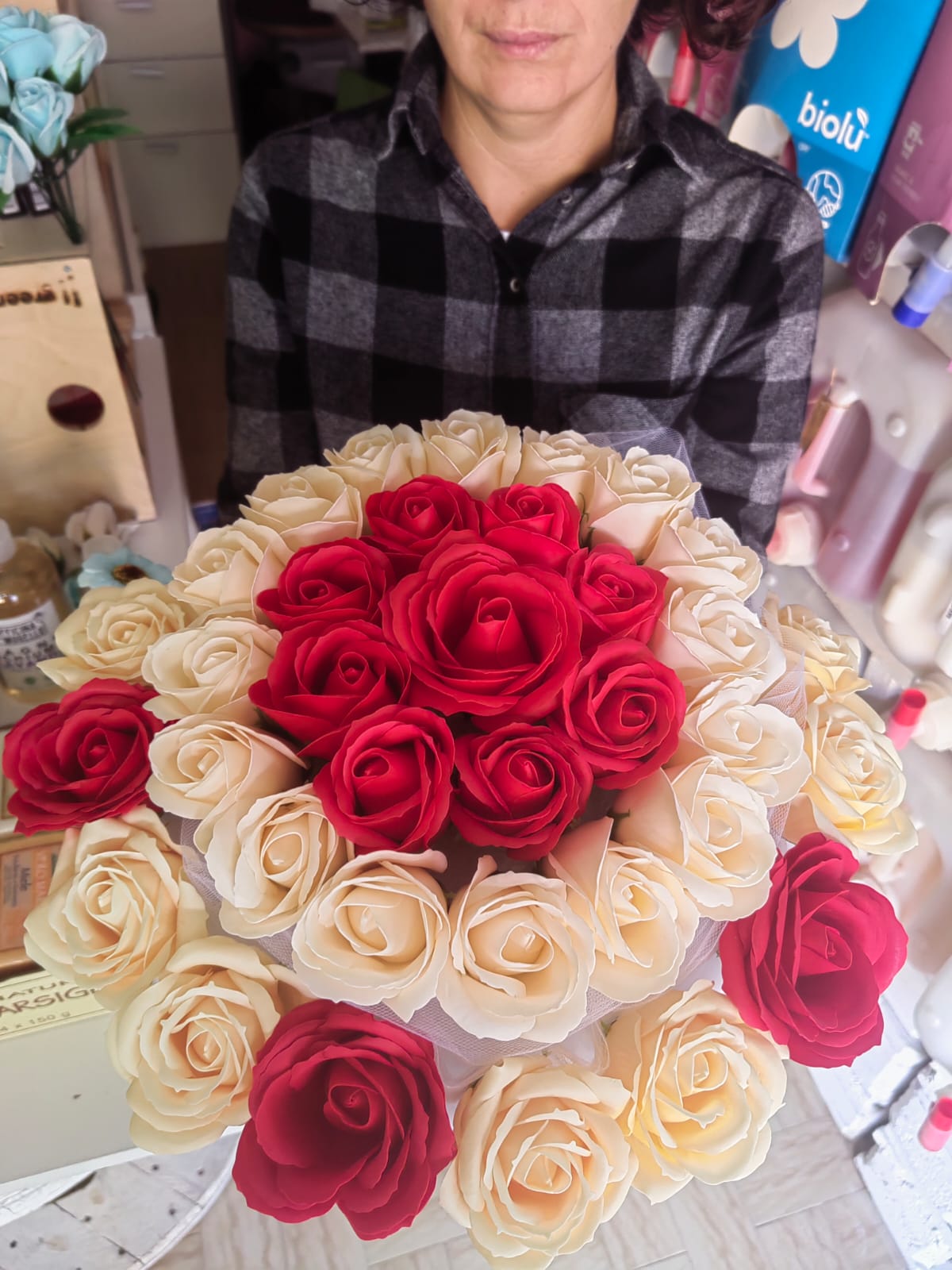 Torta con rose di sapone